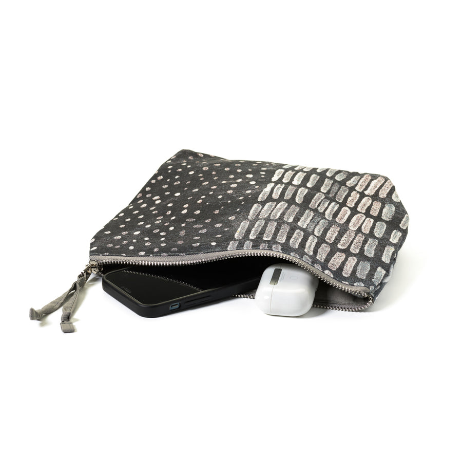 Large Pouch – Lena Nyadbi, Starry Night in Jimbirla Country